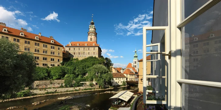 Romantický pobyt v centru Českého Krumlova: snídaně, lahev vína i privátní wellness