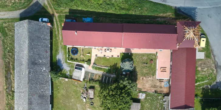 Pobyt se snídaní v útulném penzionu u Tábora s vinotékou a saunou