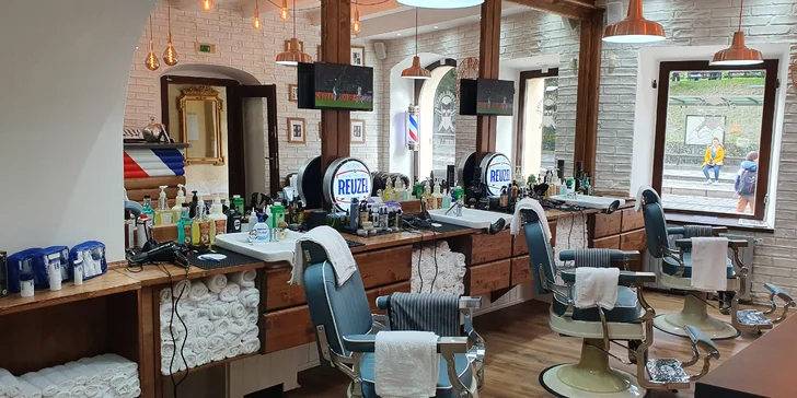 Rebell Barbers na Újezdě: základní střih, úprava vousů i komplet balíček