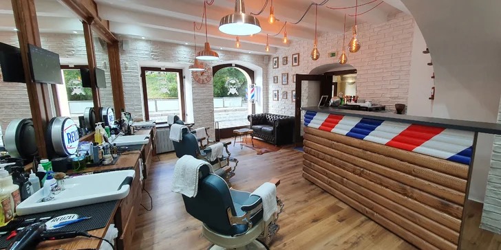 Rebell Barbers na Újezdě: základní střih, úprava vousů i komplet balíček