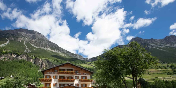Italské Bormio: hotel blízko termálních lázní, polopenze, ideální zázemí pro rodiny