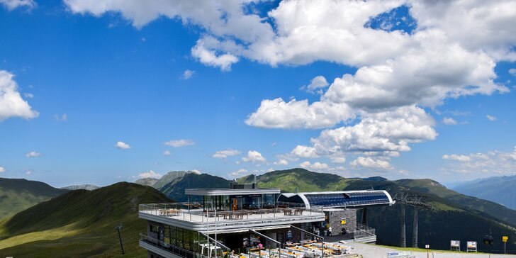 Alpský resort přímo u Zillertal areny v Kaprunu: polopenze, neomezený wellness, vybavení pro rodiny