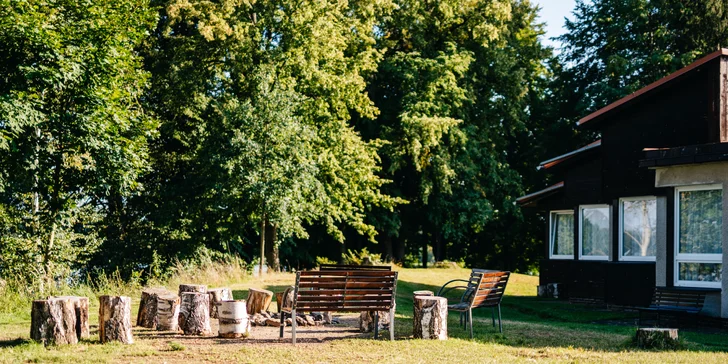 Pobyt se snídaní v rekreačním středisku u Třeboně: pokoje či apartmány až pro 5 osob