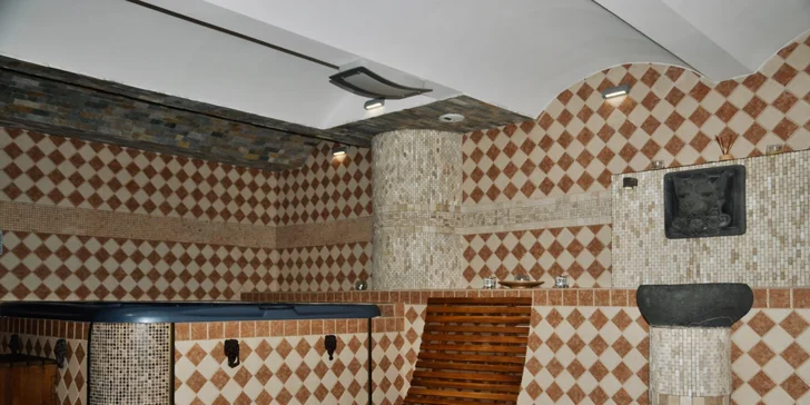 4* pobyt v Chomutově: balíčky se snídaní a privátní vířivkou i saunou