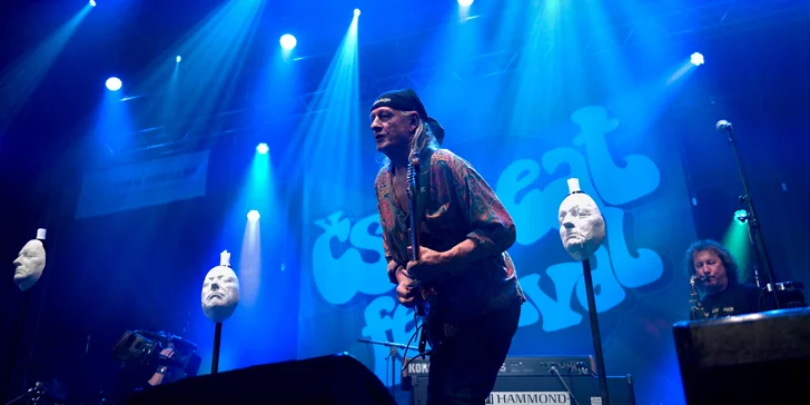 Vstupenka pro jednu osobu na Československý beat-festival v Lucerně
