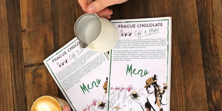Káva a zákusek pod Pražským hradem v Prague chocolate cafe and bistro pro 1 i 2 osoby