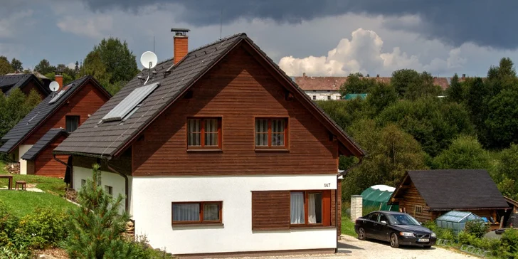 Pronájem celé chaty se saunou a vířivkou až pro 8 osob: pobyt v Kvildě, srdci Šumavy