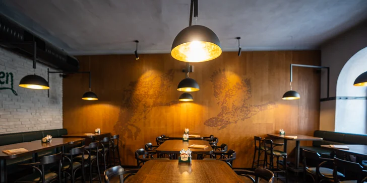 Otevřený voucher do restaurace Potrefená husa: konzumace v hodnotě 500 nebo 1000 Kč