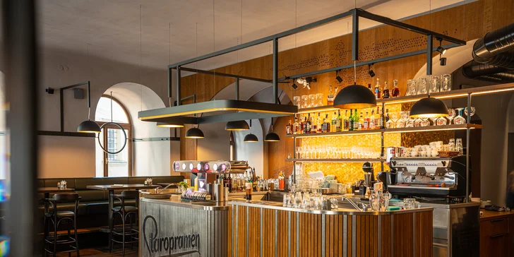 Otevřený voucher do restaurace Potrefená husa: konzumace v hodnotě 500 nebo 1000 Kč