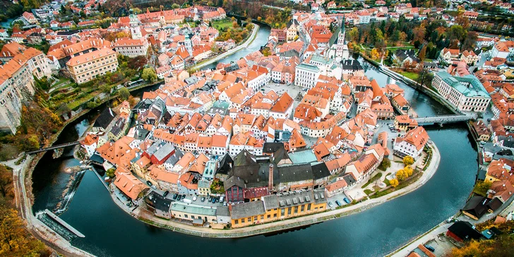 Romantický pobyt v centru Českého Krumlova: snídaně, lahev vína i privátní wellness