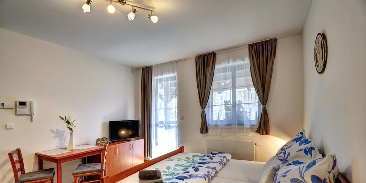 Pobyt v historickém centru Třeboně: penzion s výhledem na zámek a komfortními apartmány