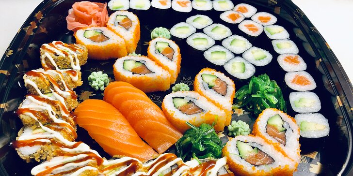 Pestré sety sushi o 40–68 ks: rolky s lososem, krabem, krevetami či zeleninou