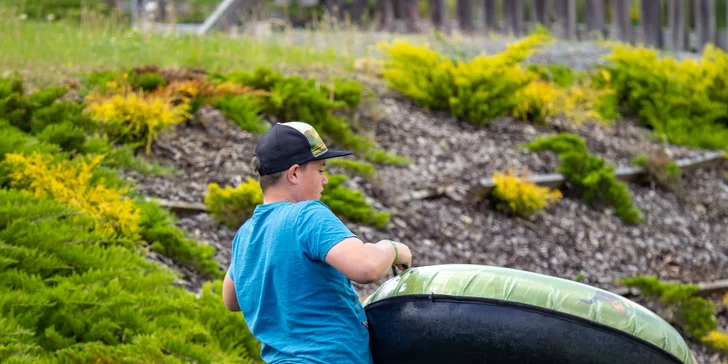 Celodenní vstup do Farmaparku včetně všech atrakcí a kyblík krmení nebo plyšák