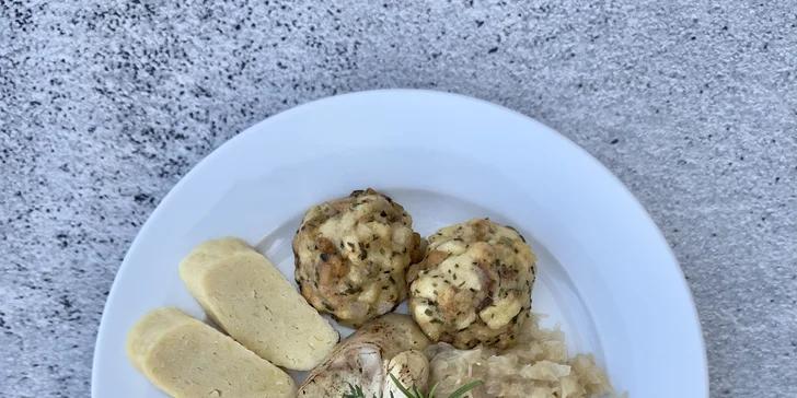 Svatomartinské menu: foie gras, kaldoun, husí roláda nebo trhaná husa a lokše s povidly