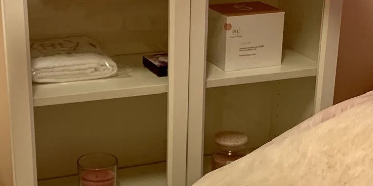 Ultrazvukové čištění pleti, anti-age peeling nebo omlazující kúra dle výběru
