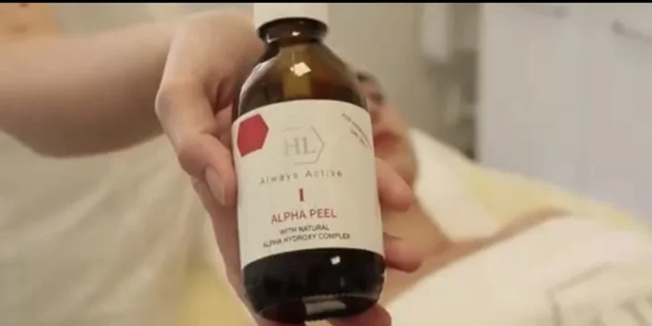 Ultrazvukové čištění pleti, anti-age peeling nebo omlazující kúra dle výběru