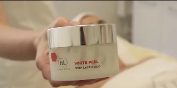 Ultrazvukové čištění pleti, anti-age peeling nebo omlazující kúra dle výběru