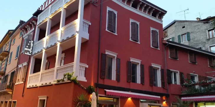 Lago di Garda na dosah ruky: romantický pobyt v italských Alpách s polopenzí pro dva