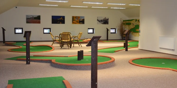 Zábavný adventure minigolf pod střechou: 60 min. hry pro malé i velké