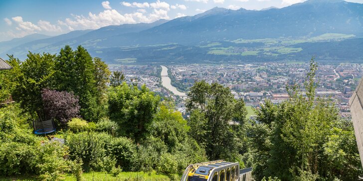 Památky i lyžování: pobyt v Innsbrucku se snídaní a neomezeným vstupem do wellness