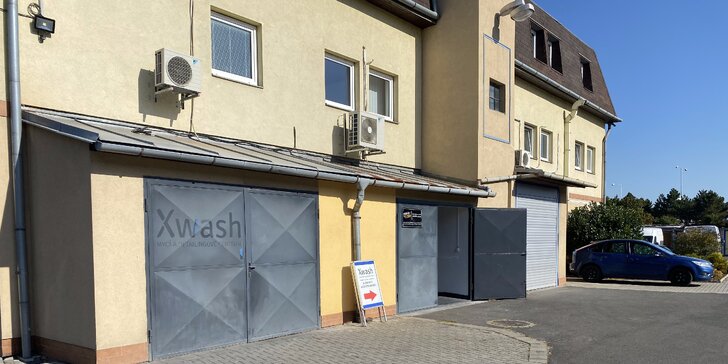 Čištění interiéru auta v Olomouci: vysátí, dezinfekce, tepování, UV ochrana i leštění skel