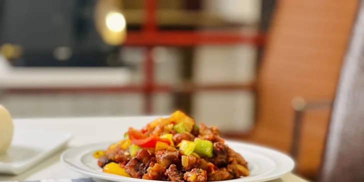Africké 4chodové menu pro 1 nebo 2 osoby i varianta s palmovým vínem