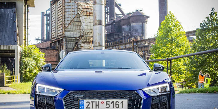 Jízda v moderní Audi R8 V10 Plus: 15 min. spolujízdy nebo až 30 min. řízení