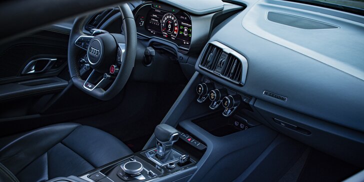 Jízda v moderní Audi R8 V10 Plus: 15 min. spolujízdy nebo až 30 min. řízení