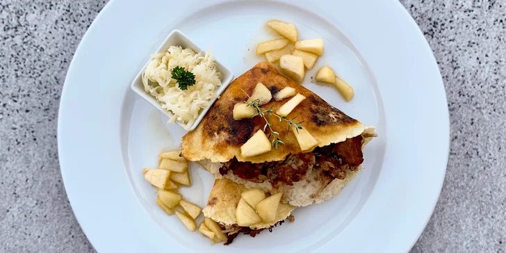 Svatomartinské menu: foie gras, kaldoun, husí roláda nebo trhaná husa a lokše s povidly