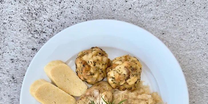 Svatomartinské menu: foie gras, kaldoun, husí roláda nebo trhaná husa a lokše s povidly