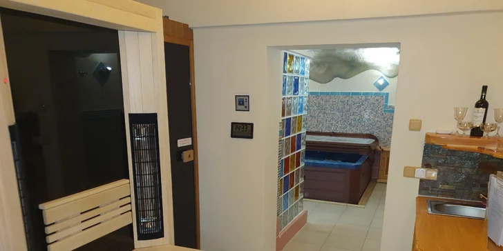 Užijte si až 3 hodiny soukromého odpočinku: Wellness Resort Svět s vířivkou a saunou