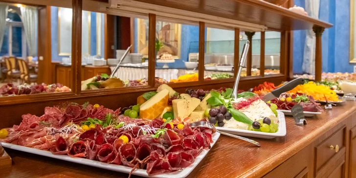 Romantika ve 4* hotelu kousek od Petřína: pobyt se snídaní i víkend s piknikem