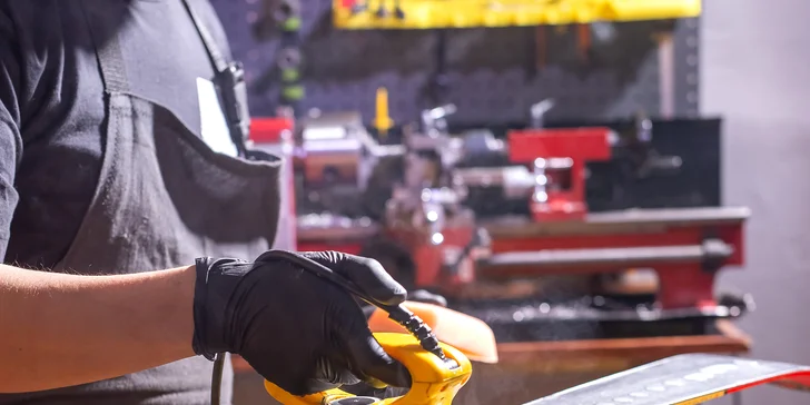 Hurá na hory: velký servis lyží nebo snowboardu vč. voskování