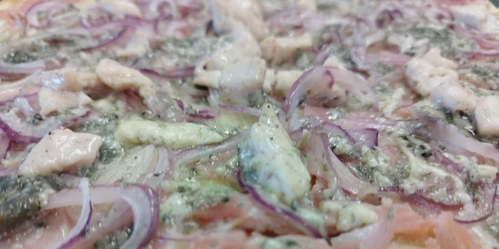 Jedna nebo čtyři pizzy podle výběru na odnos s sebou nebo rozvoz
