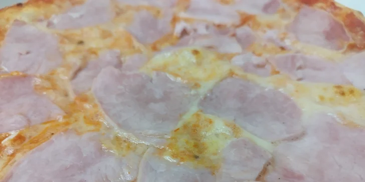 Jedna nebo čtyři pizzy podle výběru na odnos s sebou nebo rozvoz