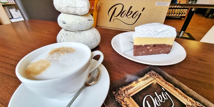Káva a dortík dle výběru: v nabídce i bezlepkové, veganské či nízkosacharidové