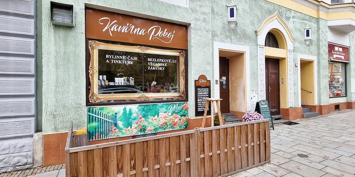 Káva a dortík dle výběru: v nabídce i bezlepkové, veganské či nízkosacharidové