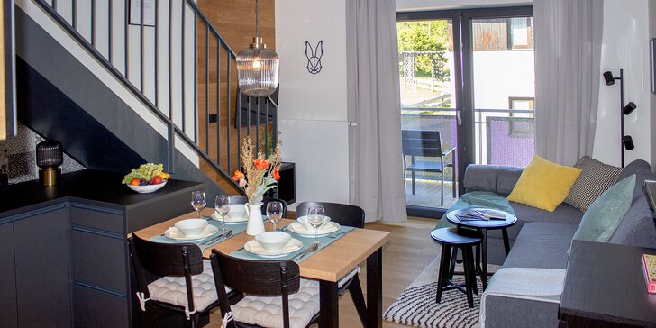 Špičkové apartmány až pro 6 osob v Harrachově: vybavená kuchyň, balkon, klimatizace i infrasauna