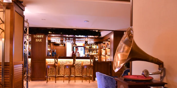 Za parádní lyžovačkou do Bulharska: 5* hotel se snídaní, bazénem, vířivkou a saunami