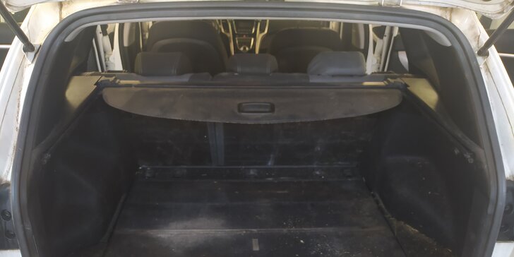 Suché nebo mokré čištění interiéru vozu: textilní i kožené čalounění