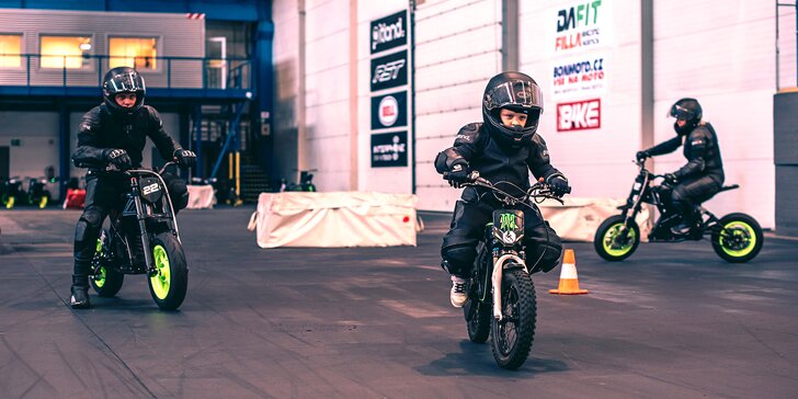 Vyzkoušej si elektrickou motorku v Pitlandu: jedinečná zábava pro děti i dospělé
