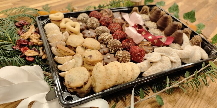 Krabice 13 druhů vánočního cukroví: 500 či 1000 g, osobní odběr nebo rozvoz