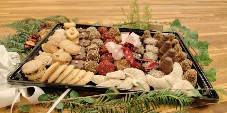 Krabice 13 druhů vánočního cukroví: 500 či 1000 g, osobní odběr nebo rozvoz