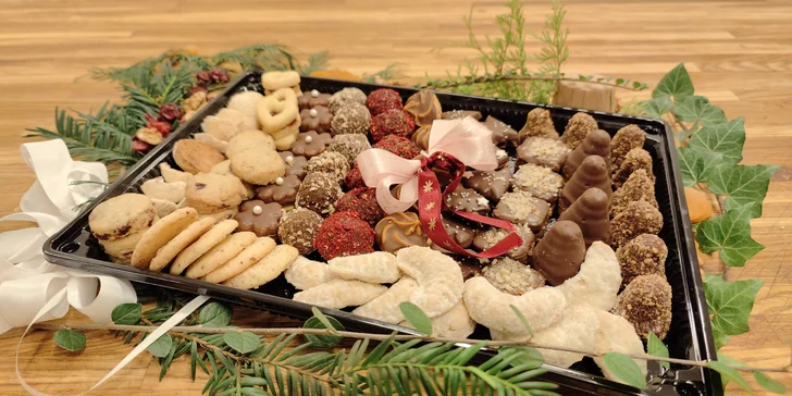 Krabice 13 druhů vánočního cukroví: 500 či 1000 g, osobní odběr nebo rozvoz