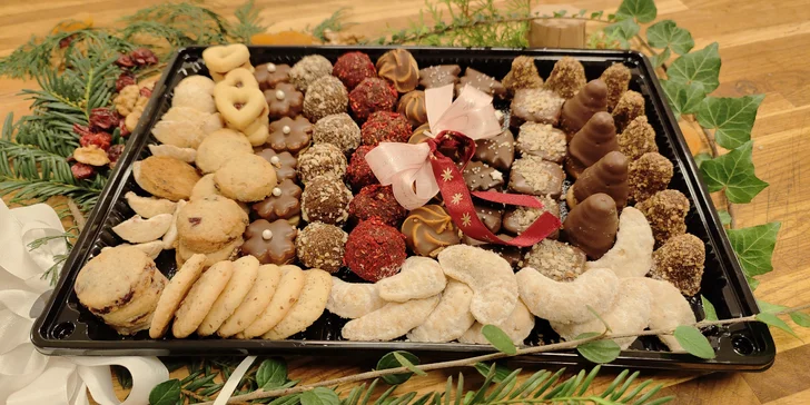 Krabice 13 druhů vánočního cukroví: 500 či 1000 g, osobní odběr nebo rozvoz