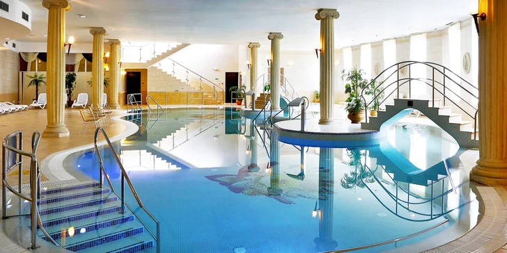 Pobyt v Karlových Varech se snídaní či polopenzí i neomezeným wellness