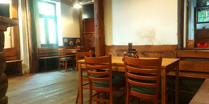 Burger podle výběru z 6 druhů, steakové hranolky a nealko nápoj pro 1 osobu