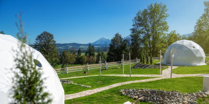 Unikátní zážitek: pobyt v kopuli uprostřed lesa, vířivka i výhled na polské Tatry