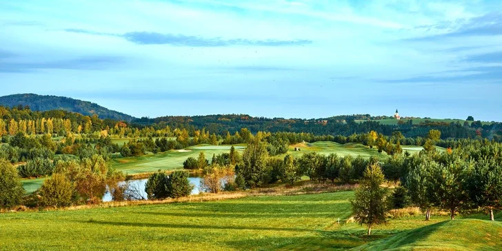 Pobyt se snídaní, polopenzí či plnou penzí, neomezeným wellness i procedurou v Golf Resortu Konopiště