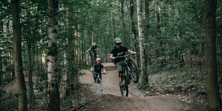 Individuální bikerský kurz v úrovni podle vašeho přání nebo skupinový kurz pro mírně pokročilé